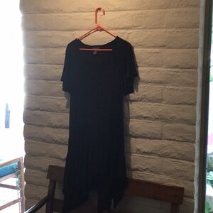 Chelsea & Theodore  Size L